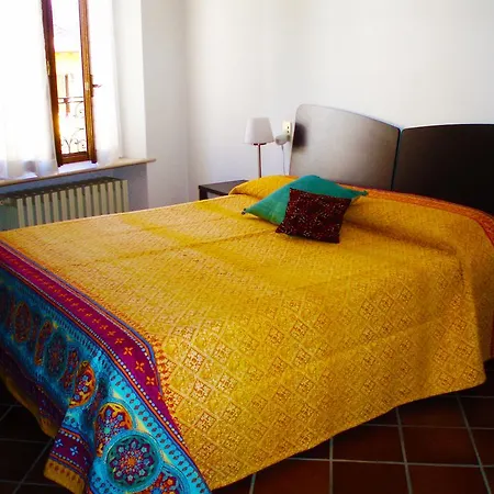 In Piazzetta Apartment